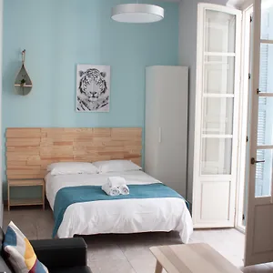 https://feel-apartments-picasso-center.es-andalucia.com